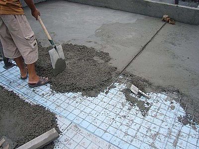 在絕熱層上做一層建筑網(wǎng)片加固層的基礎