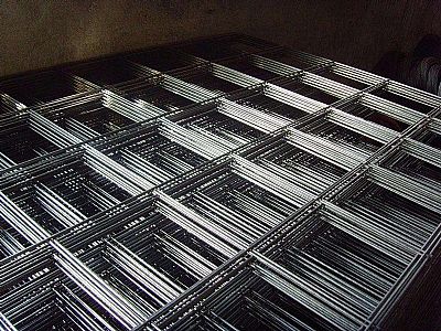 鋼絲網片是一種新型、高效節(jié)能、強化混凝土結構